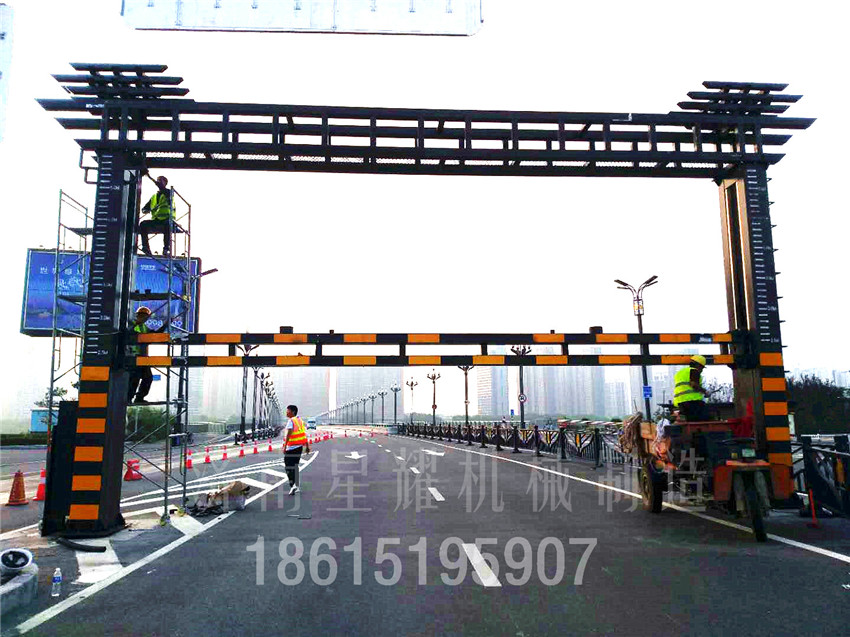 河南洛陽(yáng)限高架.jpg